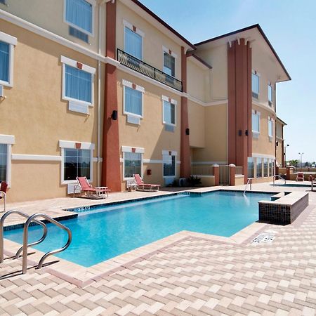 Super 8 By Wyndham Hidalgo At La Plaza Mall & Mcallen Airport Ngoại thất bức ảnh