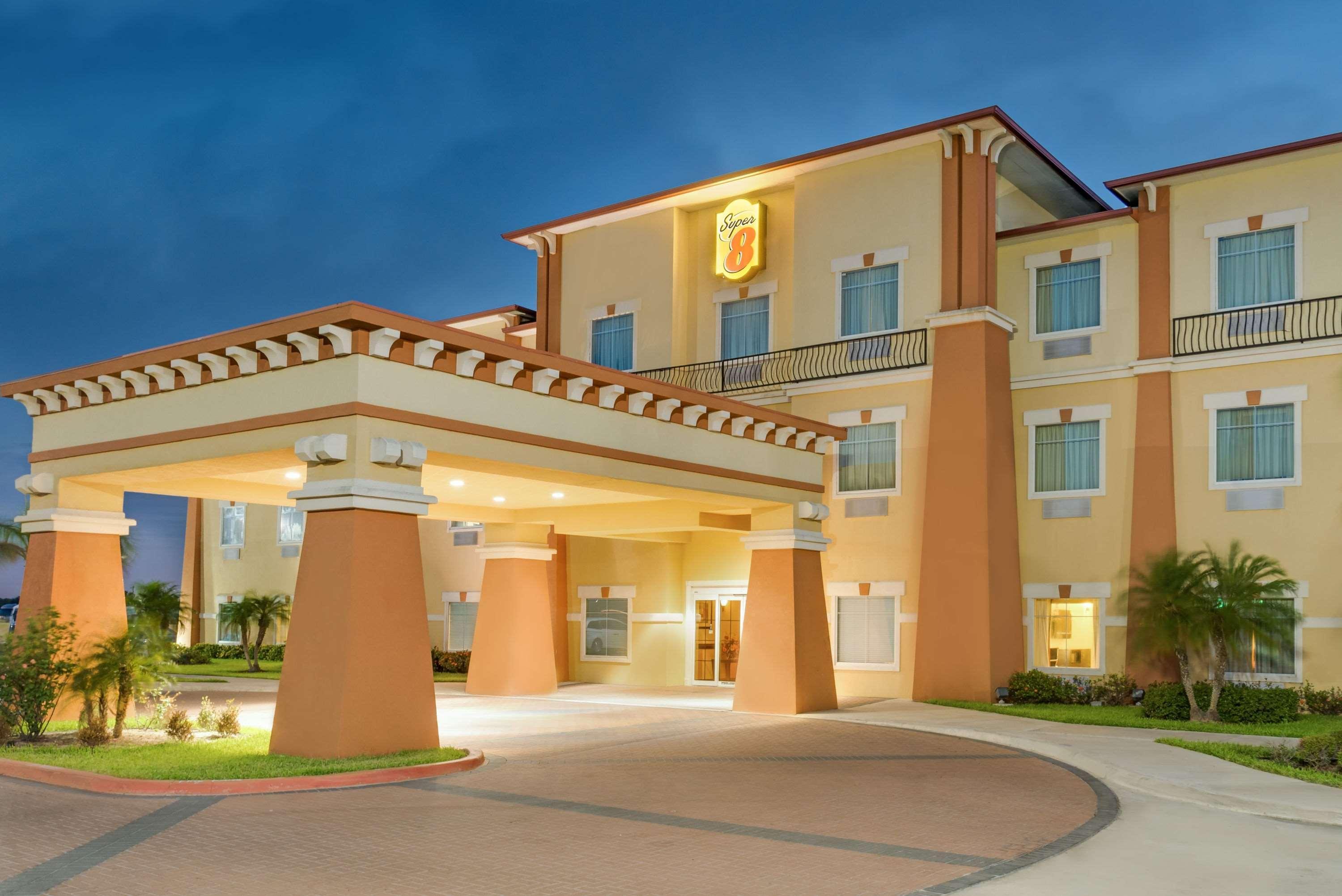 Super 8 By Wyndham Hidalgo At La Plaza Mall & Mcallen Airport Ngoại thất bức ảnh