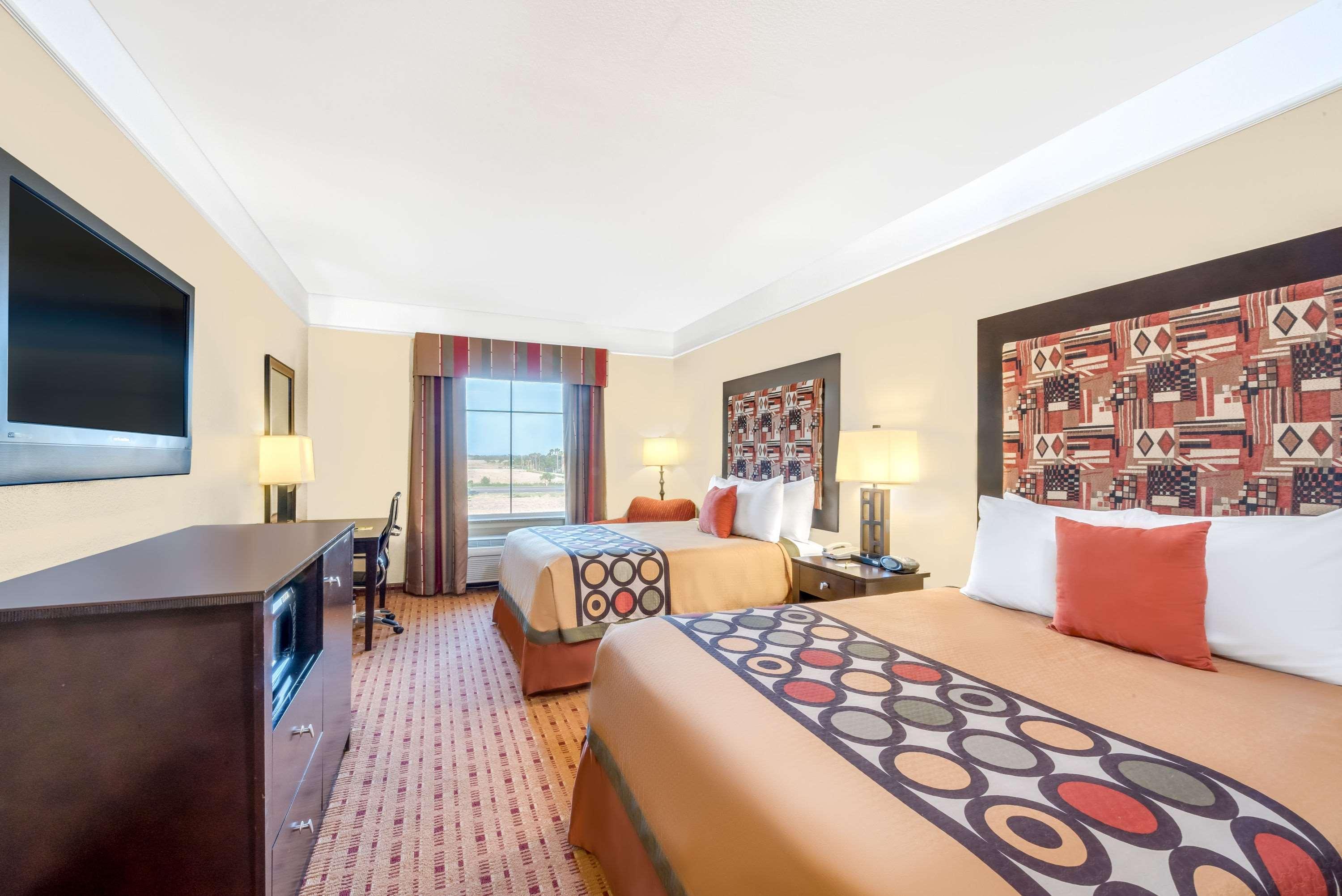 Super 8 By Wyndham Hidalgo At La Plaza Mall & Mcallen Airport Ngoại thất bức ảnh