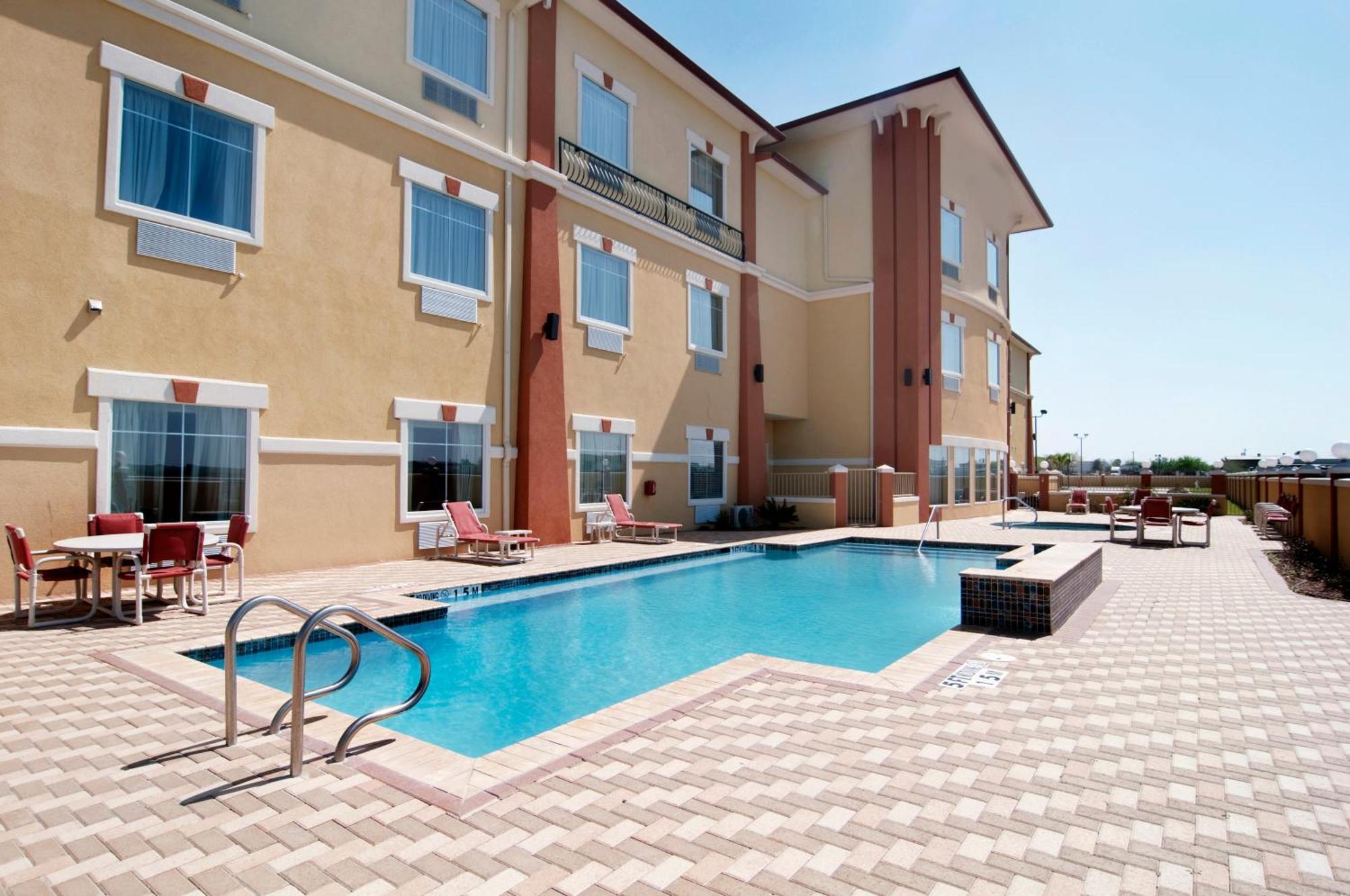 Super 8 By Wyndham Hidalgo At La Plaza Mall & Mcallen Airport Ngoại thất bức ảnh