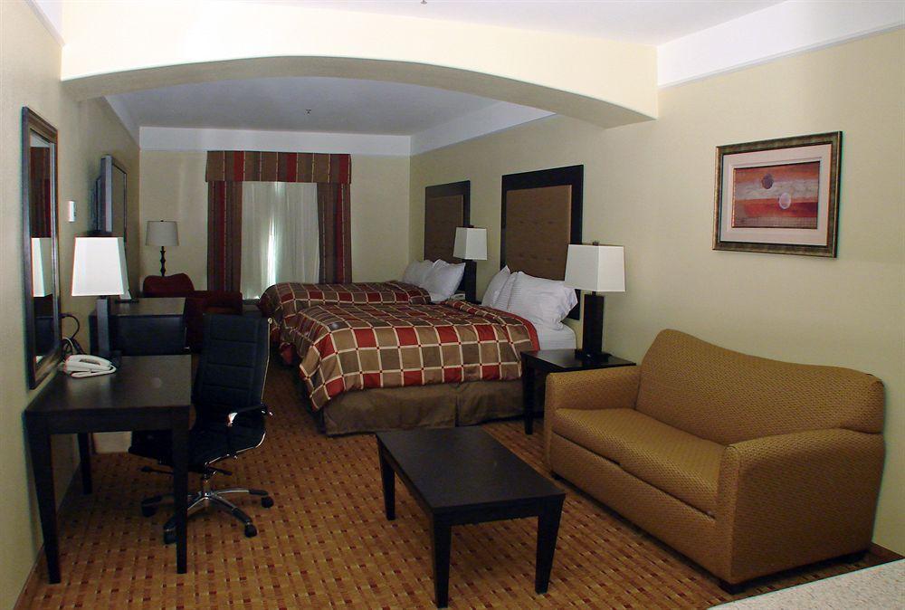 Super 8 By Wyndham Hidalgo At La Plaza Mall & Mcallen Airport Phòng bức ảnh