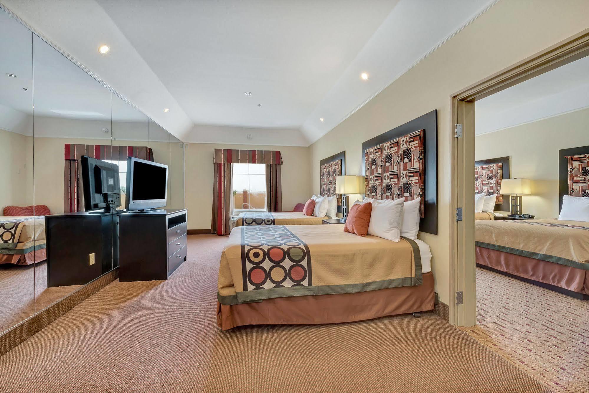 Super 8 By Wyndham Hidalgo At La Plaza Mall & Mcallen Airport Ngoại thất bức ảnh