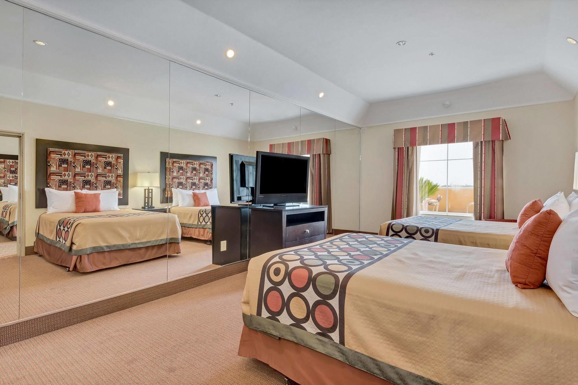 Super 8 By Wyndham Hidalgo At La Plaza Mall & Mcallen Airport Ngoại thất bức ảnh