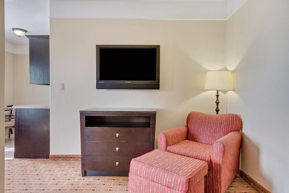 Super 8 By Wyndham Hidalgo At La Plaza Mall & Mcallen Airport Ngoại thất bức ảnh
